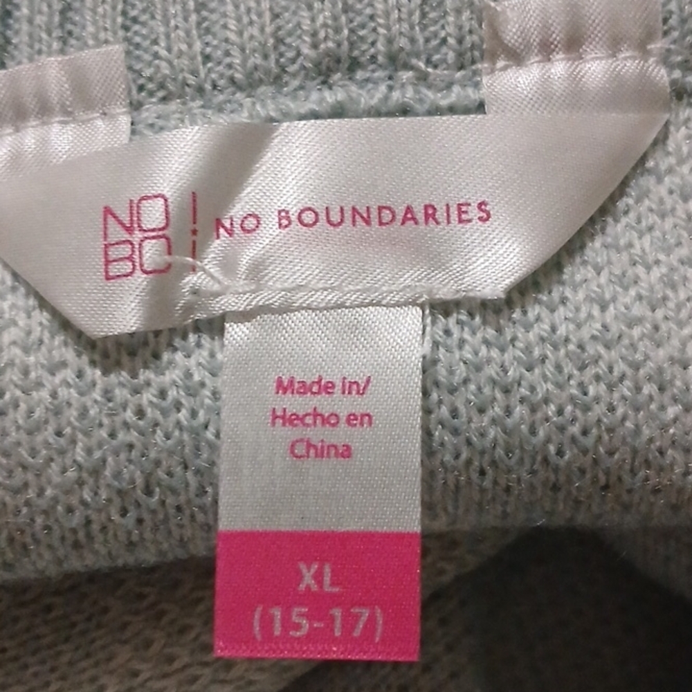 No Boundaries Light Gray Knit Sweater - XL